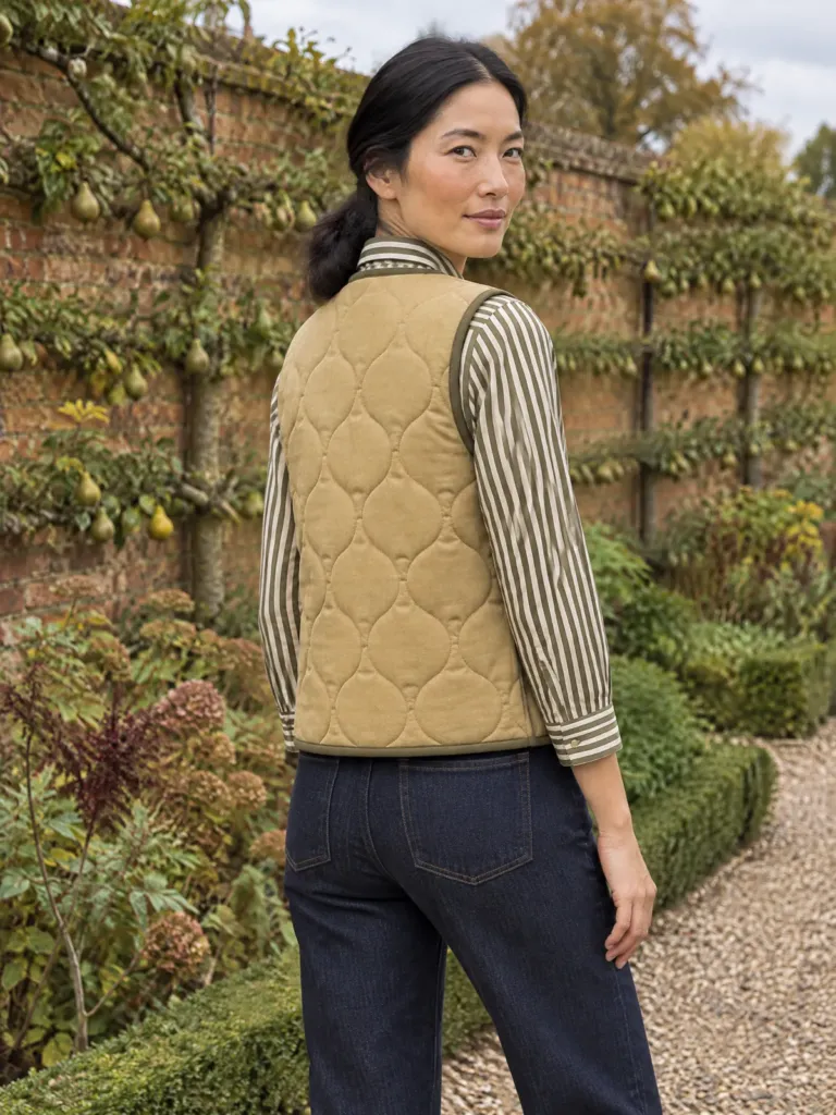 Hayloft Onion-Quilt Waistcoat, another angle