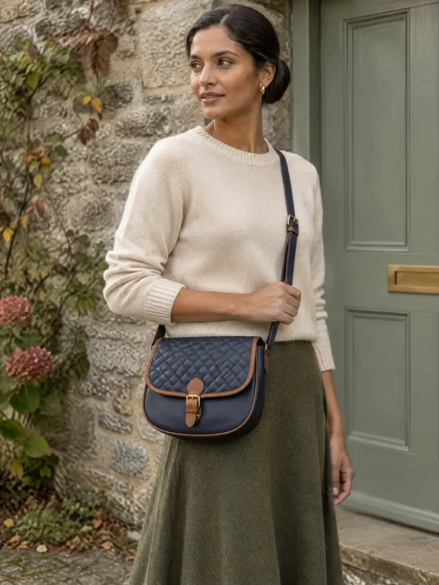 Gatepost Quilted Saddle Bag